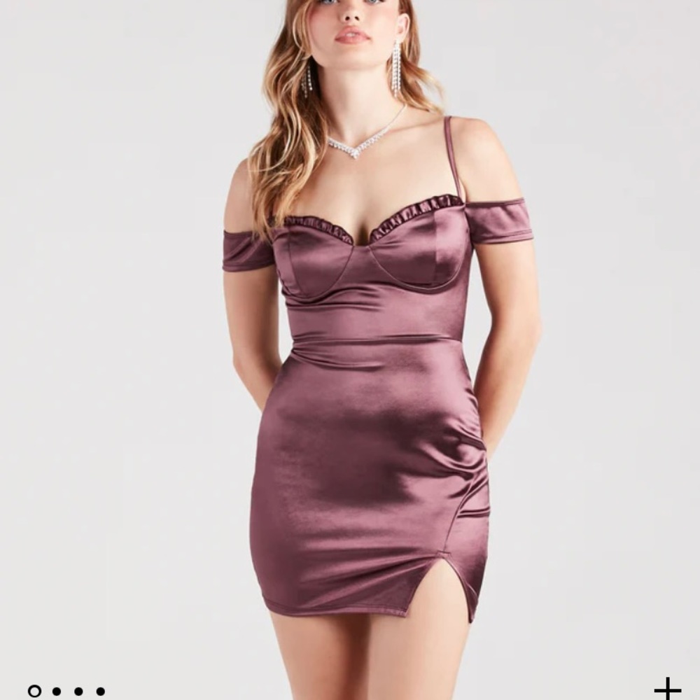Beautiful windsor mini dress